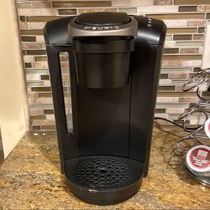 Keurig Single-Serve Coffee Maker & Holder